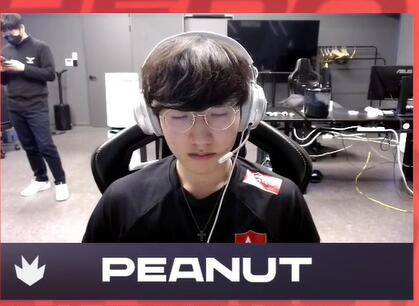 欧冠淘汰赛前瞻：巴萨客场挑战曼联,