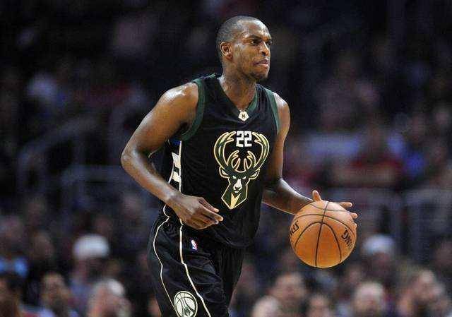 媒体人：华莱士竞技状态不佳离开新疆队，到队仅10天便离队