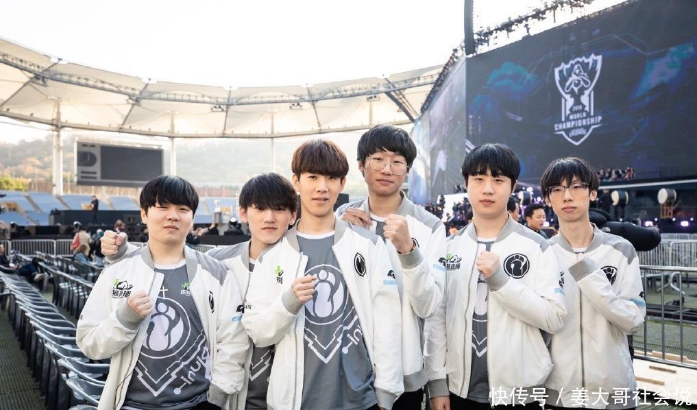 的前场配合 的前场配合