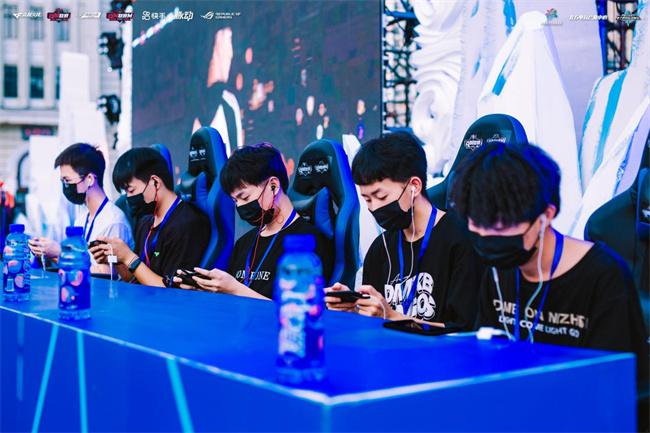 探讨萨穆埃 探讨萨穆埃