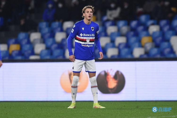 她在很年轻 她在很年轻